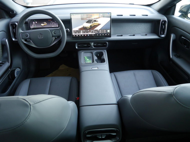 Vehicle Image 7