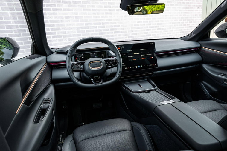 Vehicle Image 11