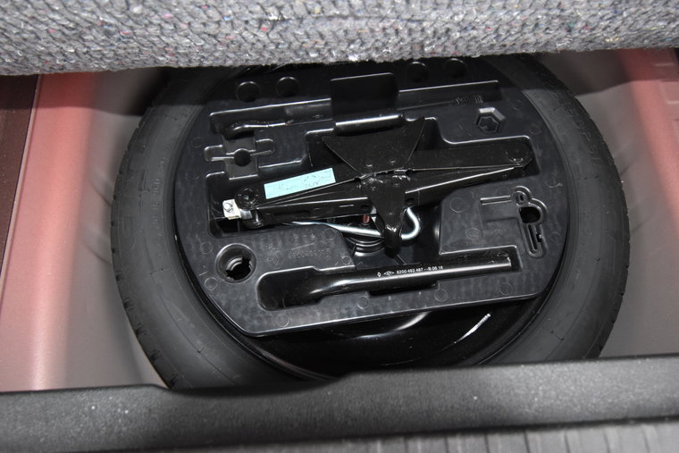 Vehicle Image 17