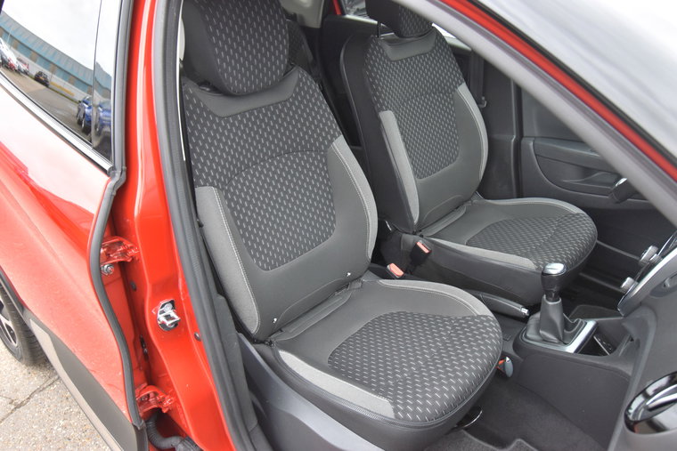 Vehicle Image 9