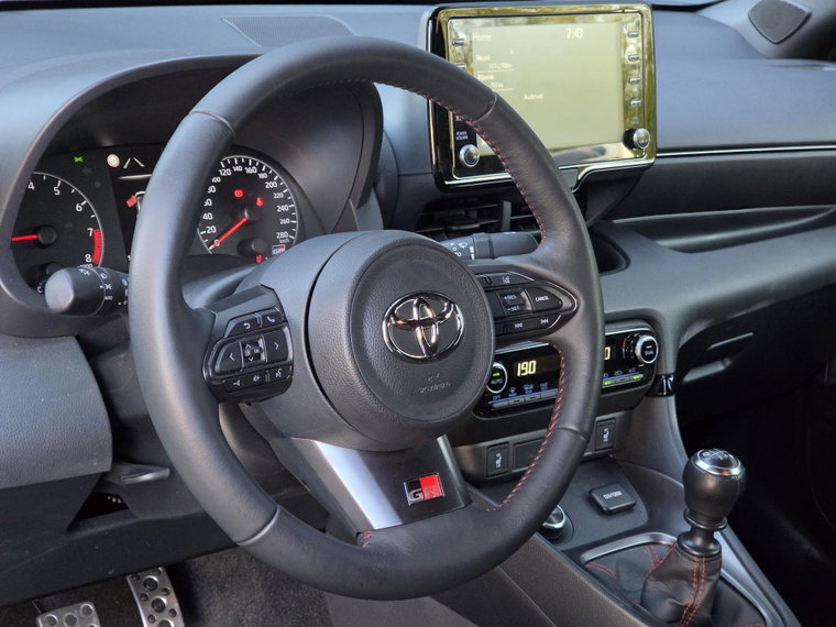Vehicle Image 22