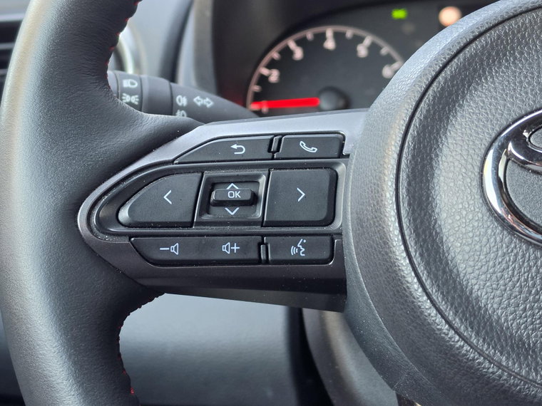 Vehicle Image 23