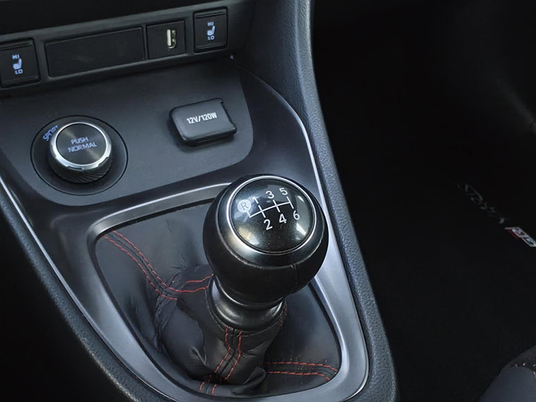Vehicle Image 35