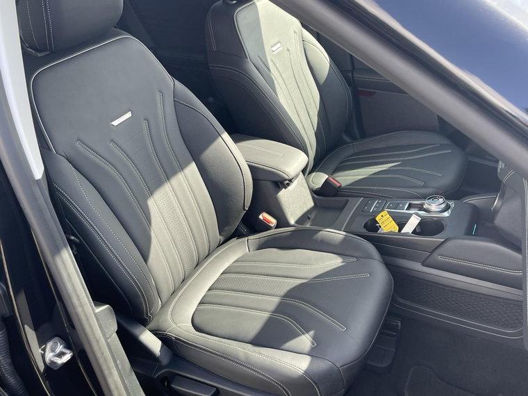 Vehicle Image 40