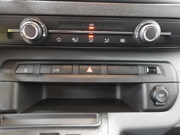 Vehicle Image 27