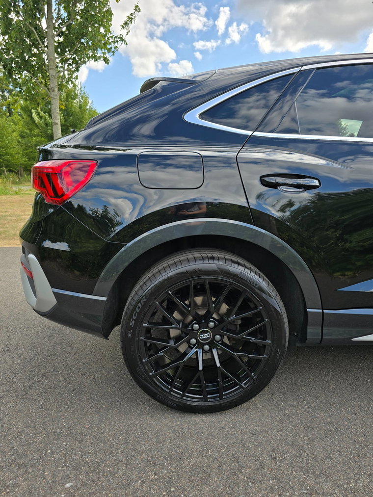 Vehicle Image 28
