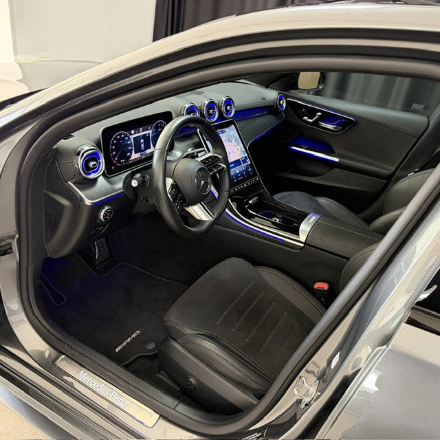 Vehicle Image 14