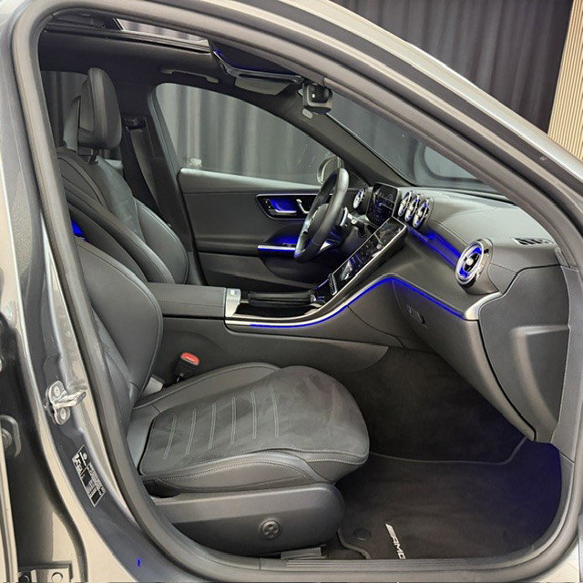 Vehicle Image 21