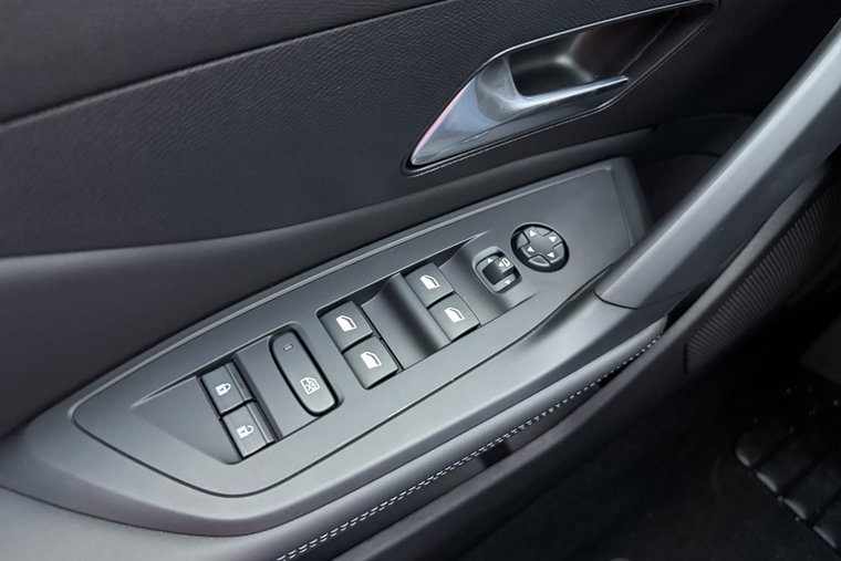 Vehicle Image 22