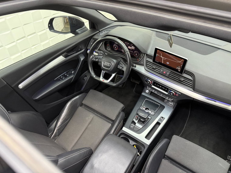 Vehicle Image 23