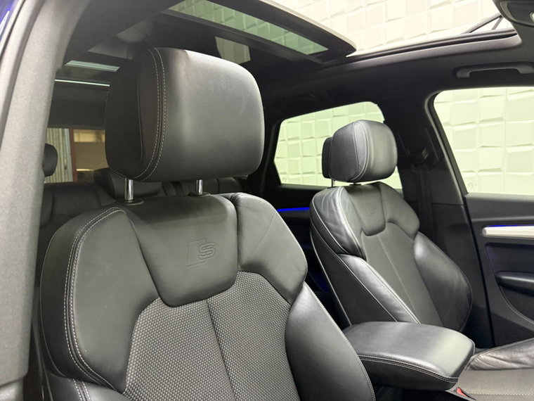 Vehicle Image 40
