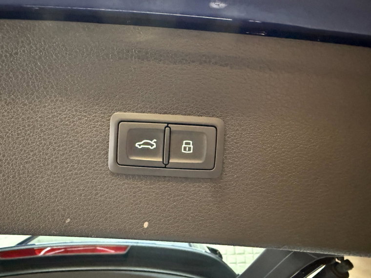 Vehicle Image 42