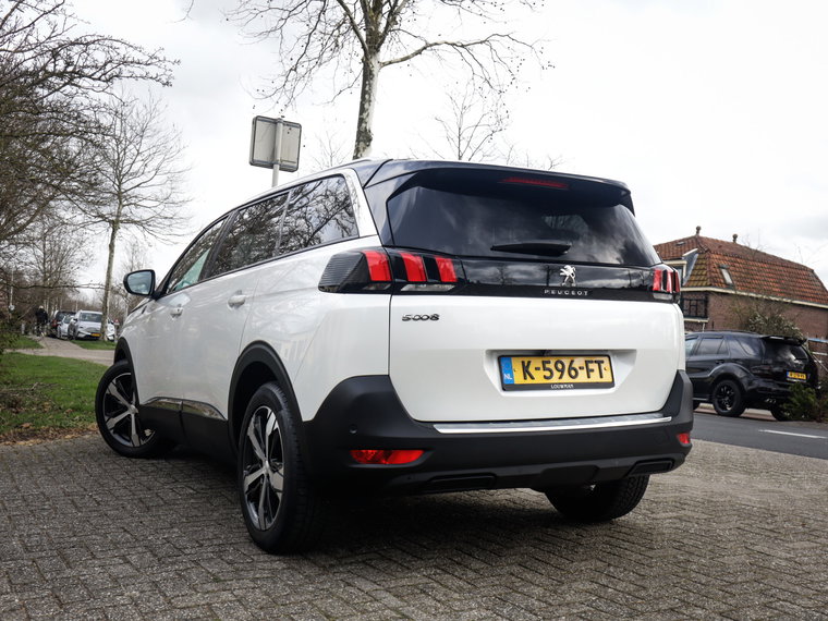 Vehicle Image 40