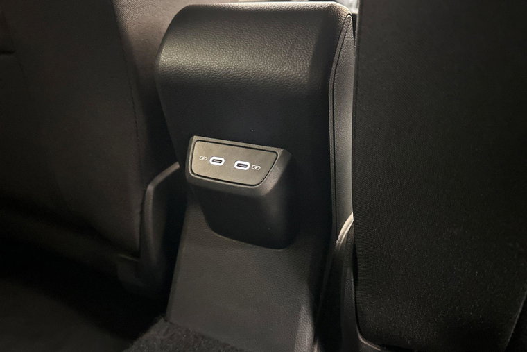 Vehicle Image 14