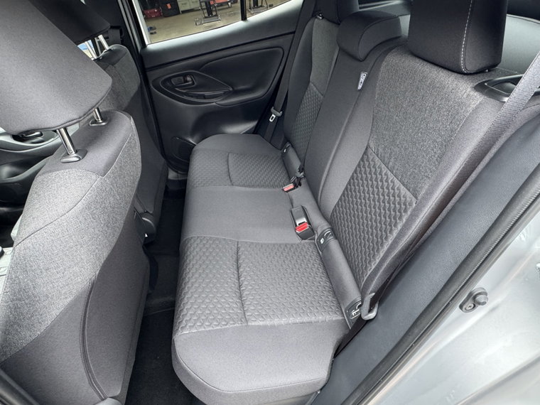 Vehicle Image 13