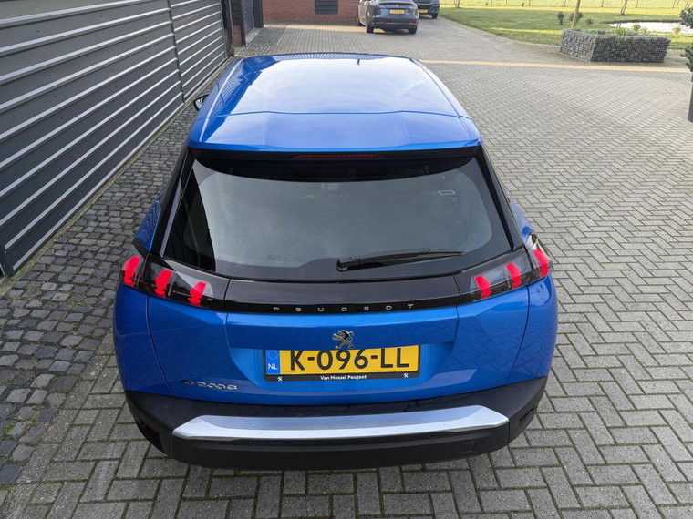 Vehicle Image 26