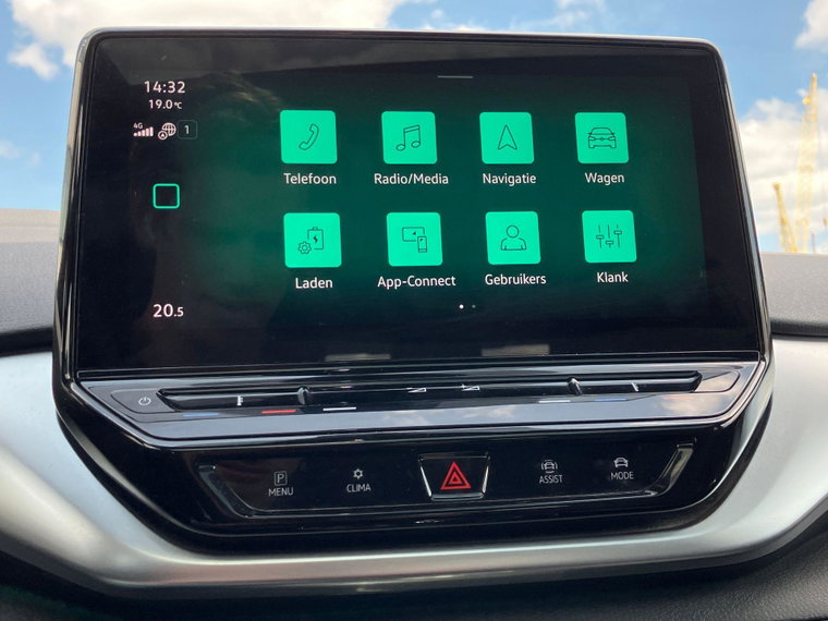 Vehicle Image 18
