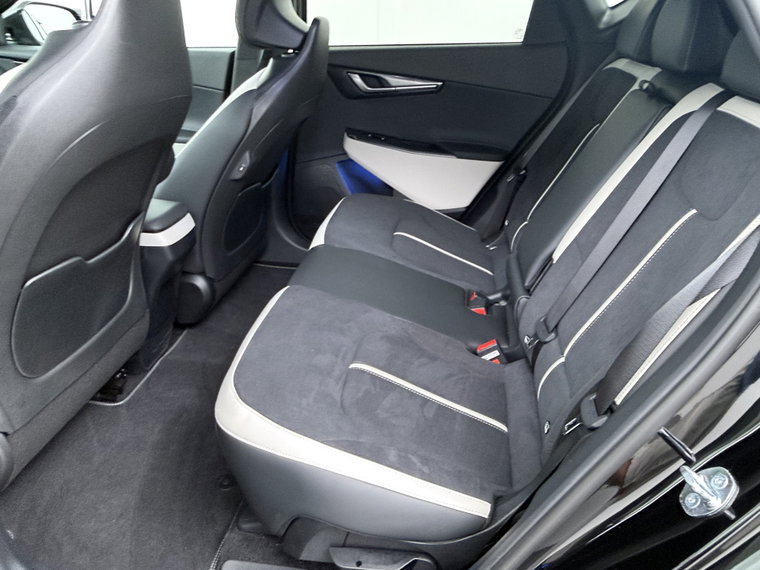 Vehicle Image 33