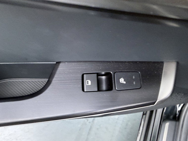 Vehicle Image 34