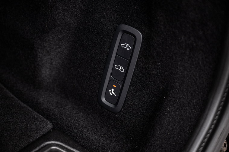 Vehicle Image 35