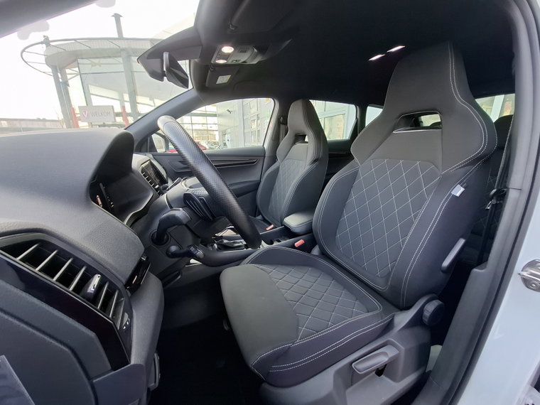 Vehicle Image 12