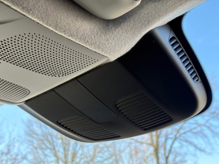 Vehicle Image 35