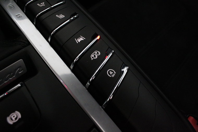 Vehicle Image 24