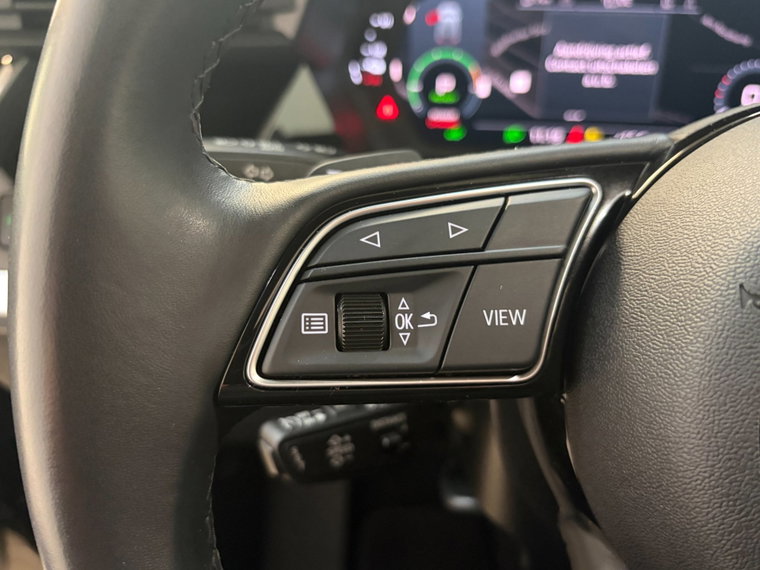 Vehicle Image 24