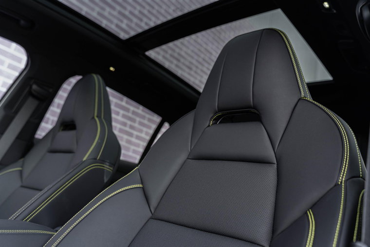 Vehicle Image 23