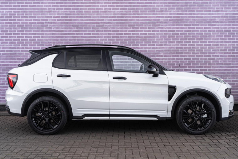 Vehicle Image 8