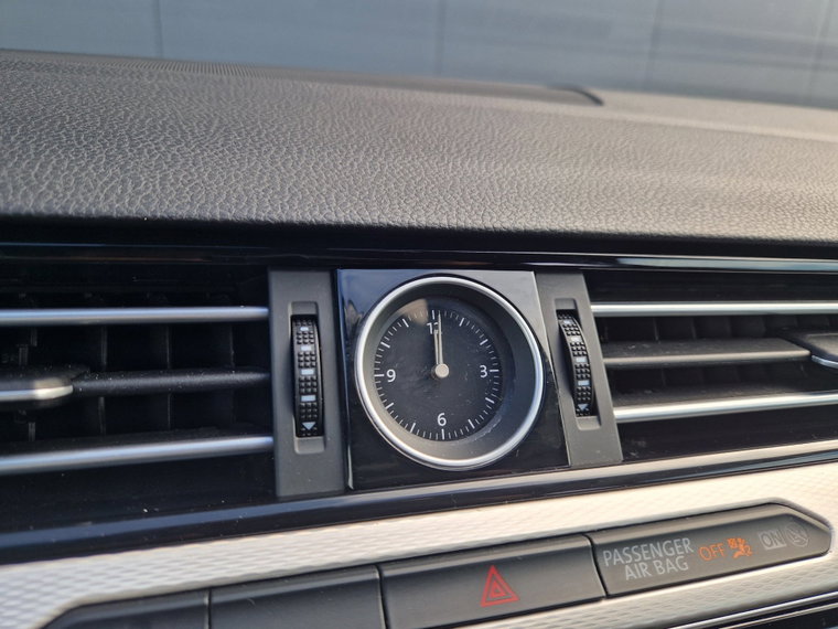 Vehicle Image 26