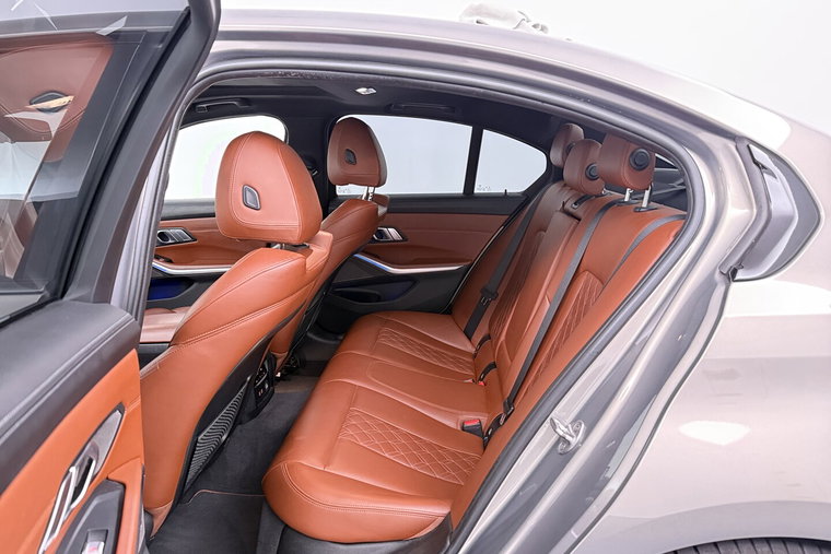 Vehicle Image 23