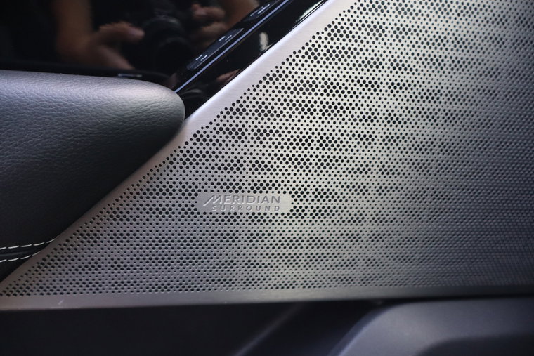 Vehicle Image 19