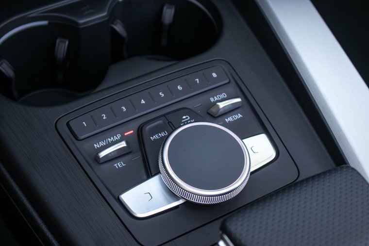 Vehicle Image 30