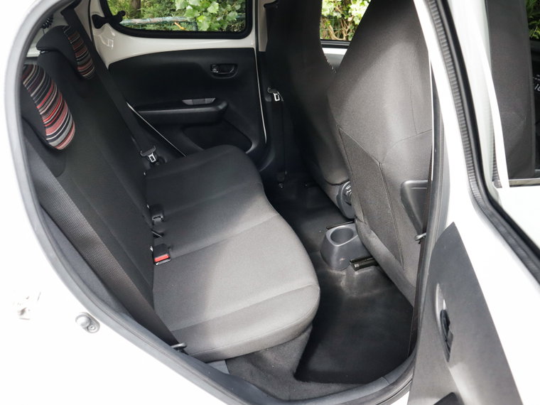 Vehicle Image 22