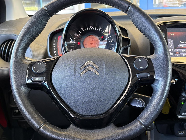 Vehicle Image 18
