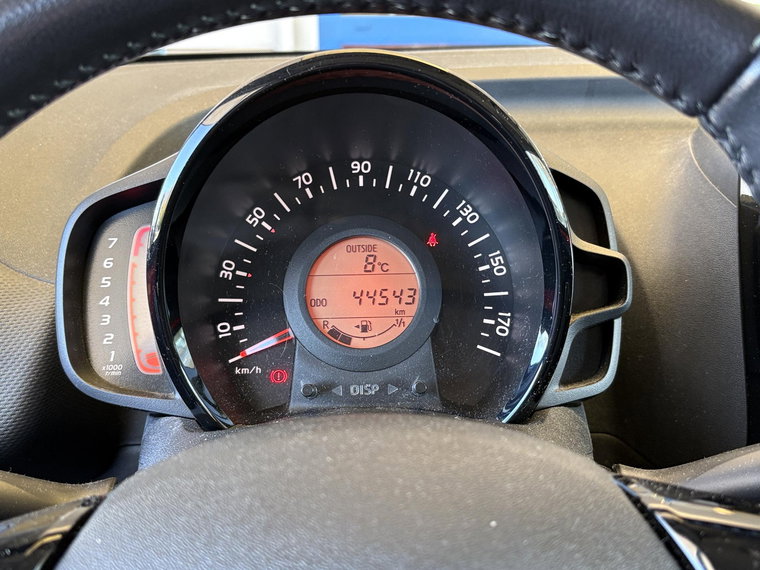 Vehicle Image 20