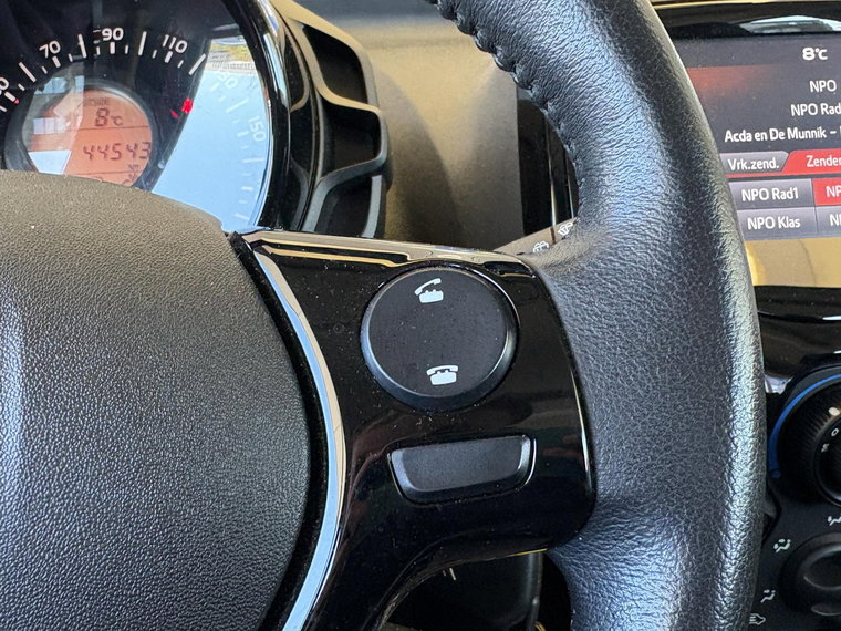 Vehicle Image 22