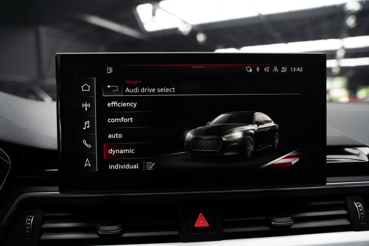 Vehicle Image 30