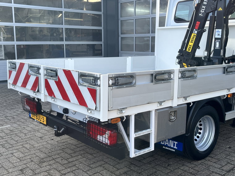 Vehicle Image 28