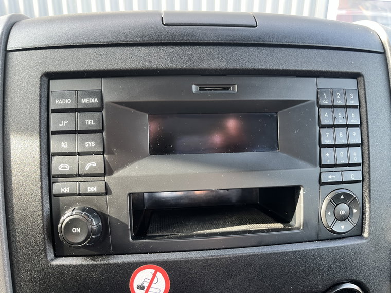 Vehicle Image 38