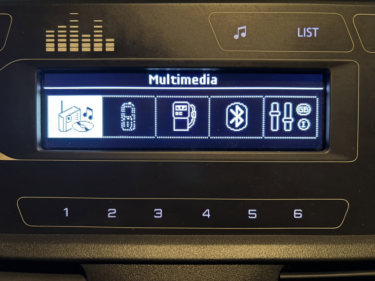 Vehicle Image 12