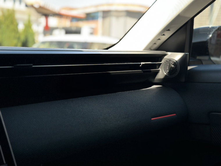 Vehicle Image 39