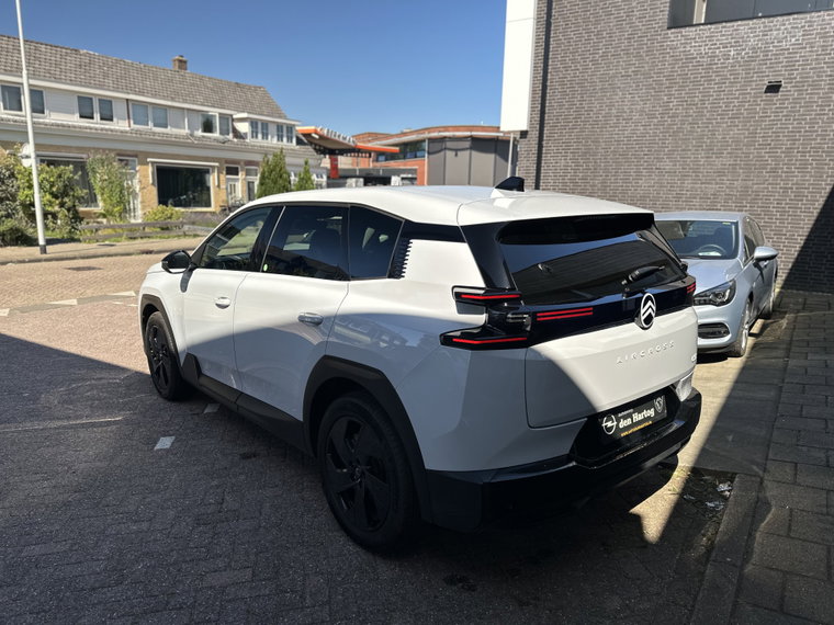 Vehicle Image 43