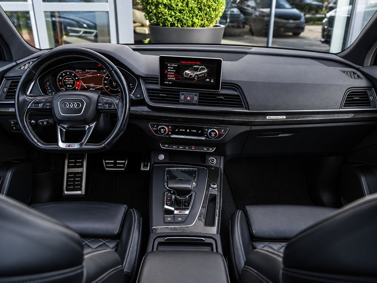 Vehicle Image 11