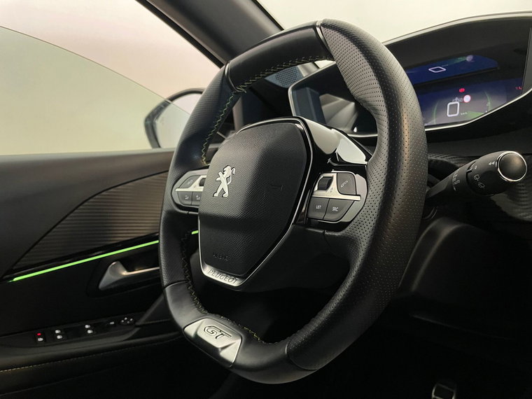 Vehicle Image 24