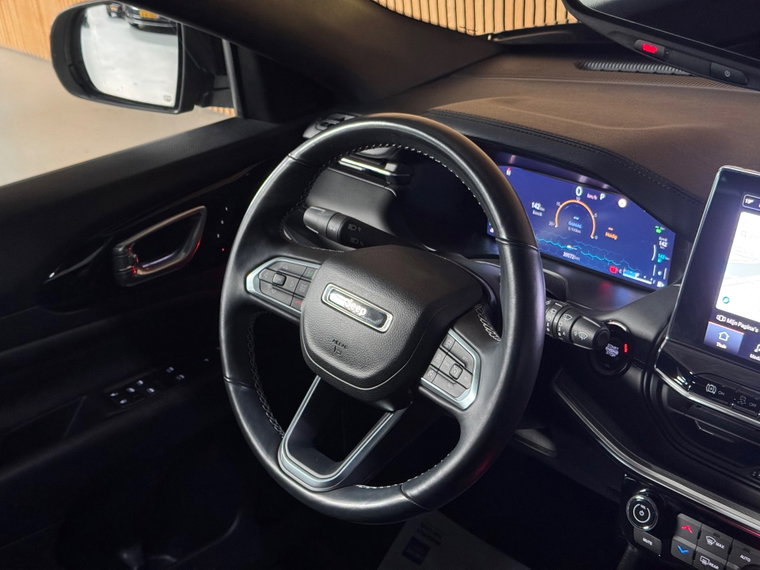 Vehicle Image 45