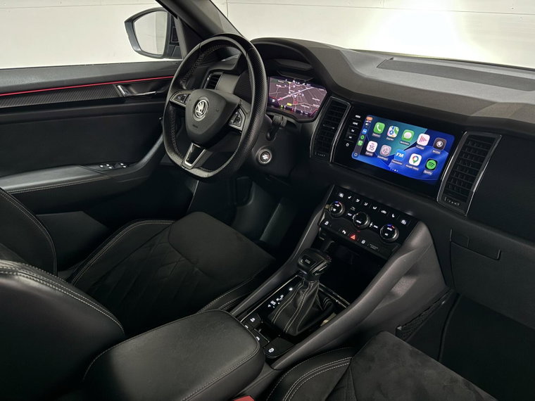 Vehicle Image 25