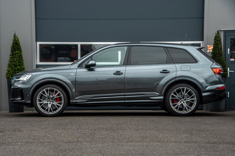 Vehicle Image 11