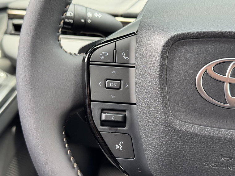 Vehicle Image 24